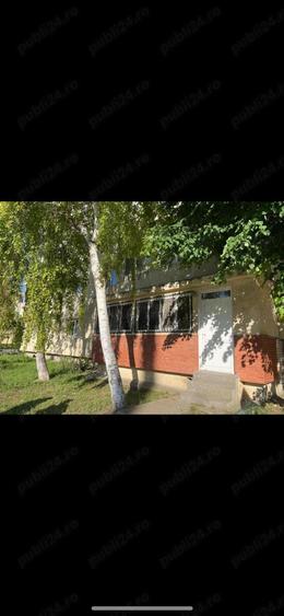 Apartament cu 3 camere decomandat în Mangalia