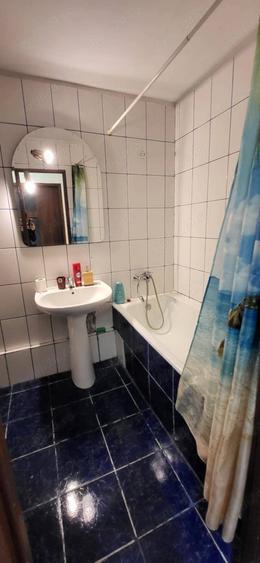 Apartament cu 2 camere decomandat în Moșilor