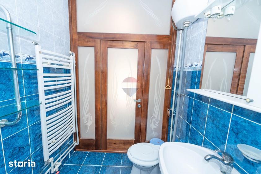 Casă cu 6 camere cu Teren 1000 Mp în Central