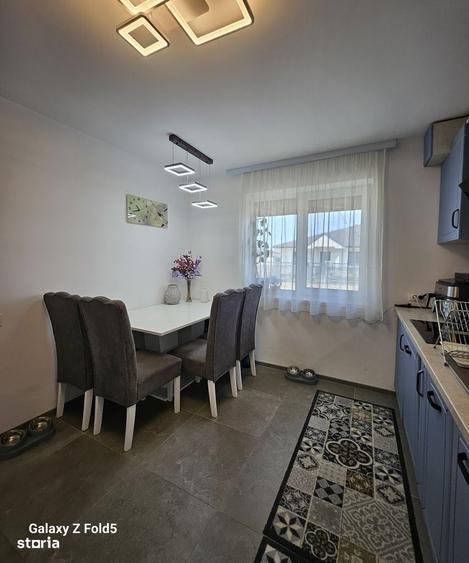 Casă cu 3 camere decomandat cu Teren 250 Mp în Nojorid