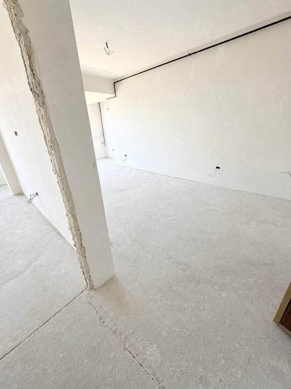 Apartament cu 2 camere semidecomandat în Universitate