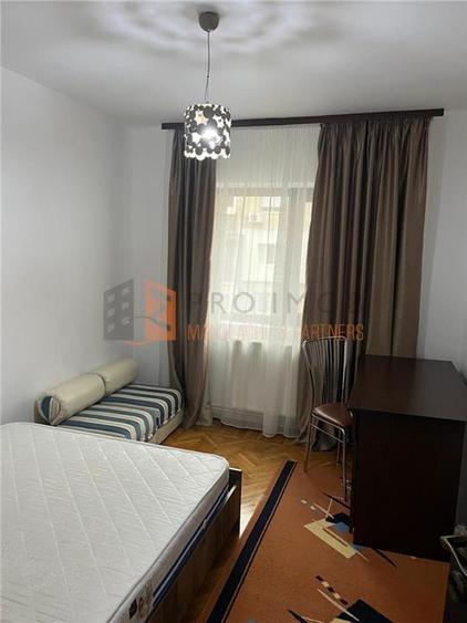 Apartament cu 3 camere decomandat, mobilat în Unirii Sud