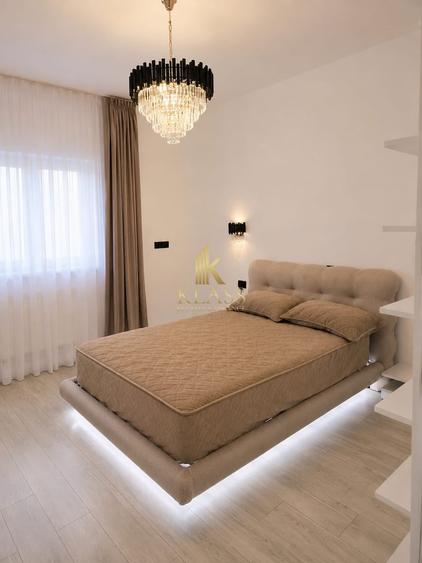 Apartament cu 3 camere decomandat, mobilat în Dacia