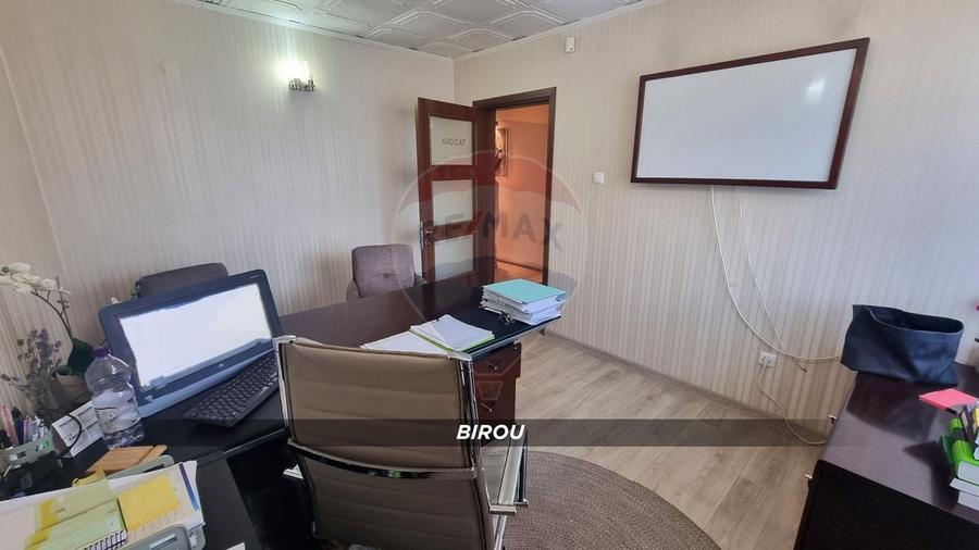 Birou, de 48 mp, în Central