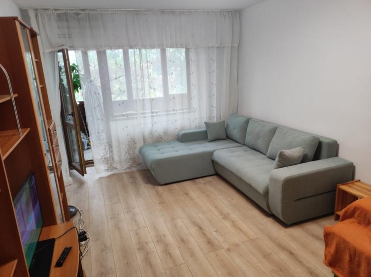 Apartament cu 2 camere decomandat în Militari
