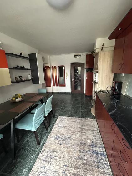 Apartament cu 2 camere decomandat în Carpați 2