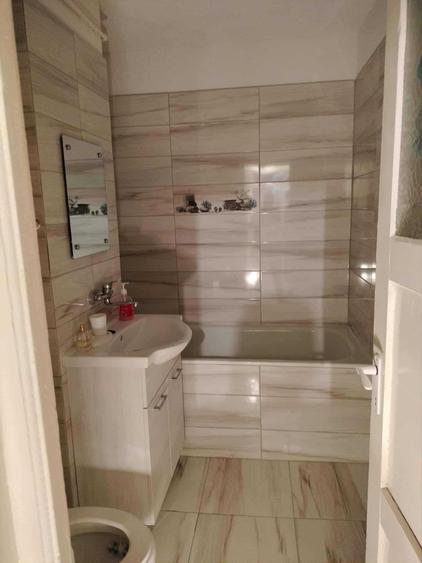 Apartament cu 3 camere decomandat în Dacia