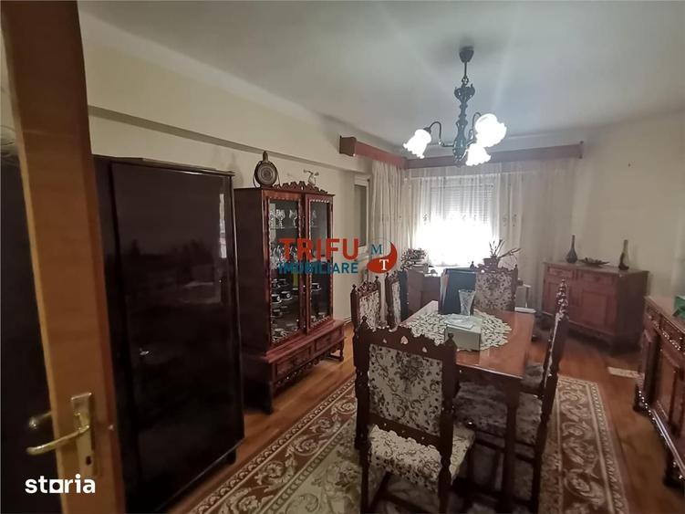 Apartament cu 3 camere decomandat în Tolstoi