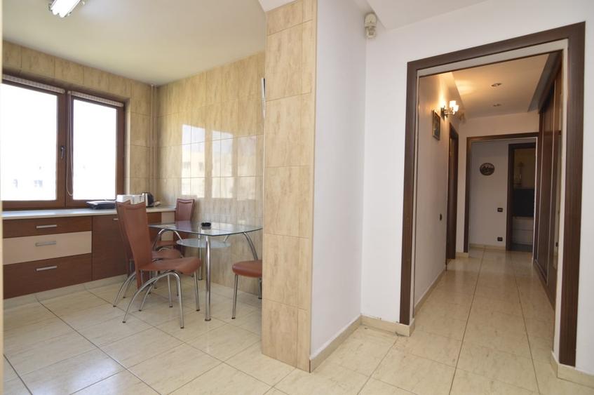 Apartament cu 3 camere decomandat, mobilat în Dristor