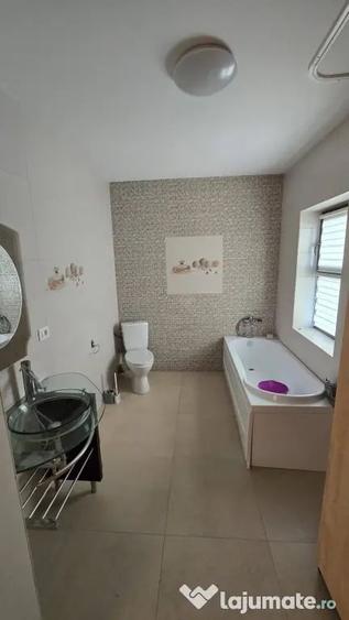 Apartament cu 2 camere decomandat în Valea Adâncă