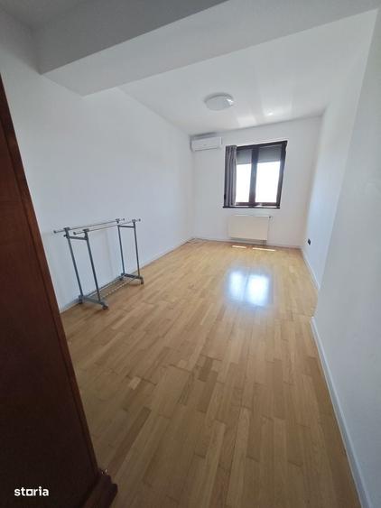 Apartament cu 3 camere decomandat în Foișorul de Foc