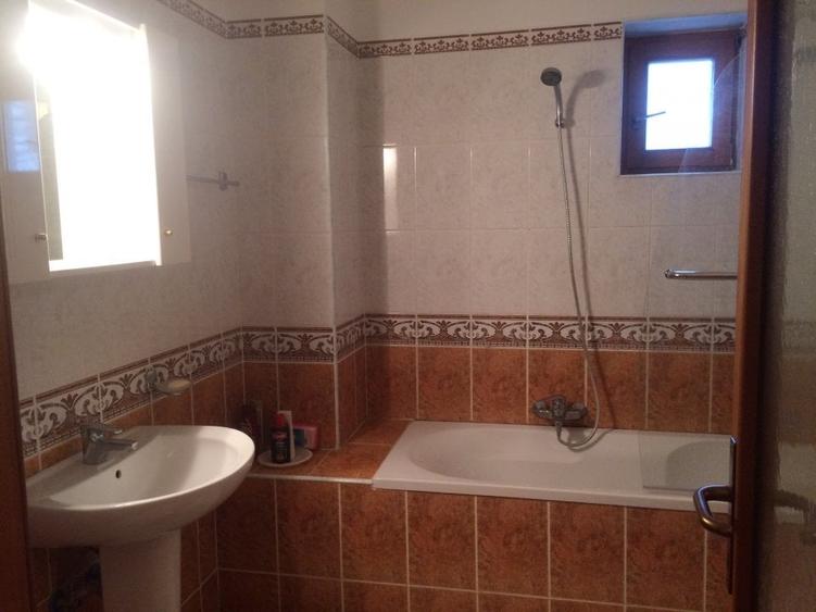 Casă individuală cu 9 camere cu Piscina în Băneasa