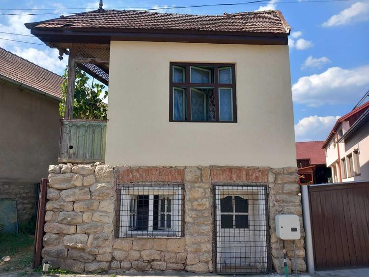 Casă cu 3 camere în Sâncraiu