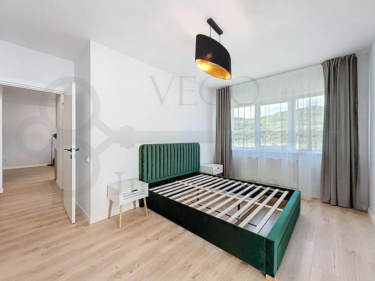 Apartament cu 2 camere semidecomandat, mobilat în Florești