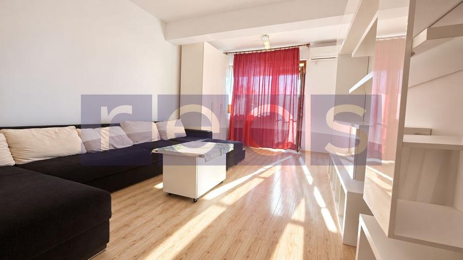Apartament cu 2 camere decomandat, mobilat în Central