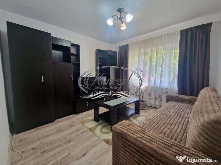 Apartament cu 3 camere decomandat în Plopilor