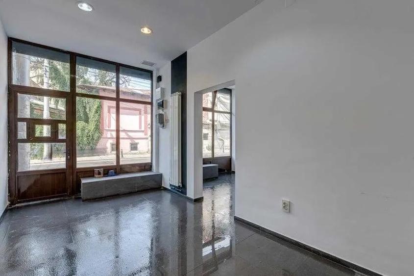 Spațiu comercial, de 50 mp, în Lizeanu