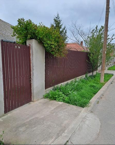 Casă individuală cu 3 camere cu Canalizare în Limanu