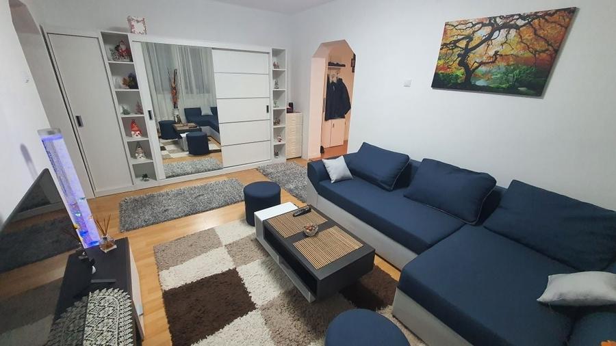 Apartament cu 2 camere semidecomandat în Ortelec