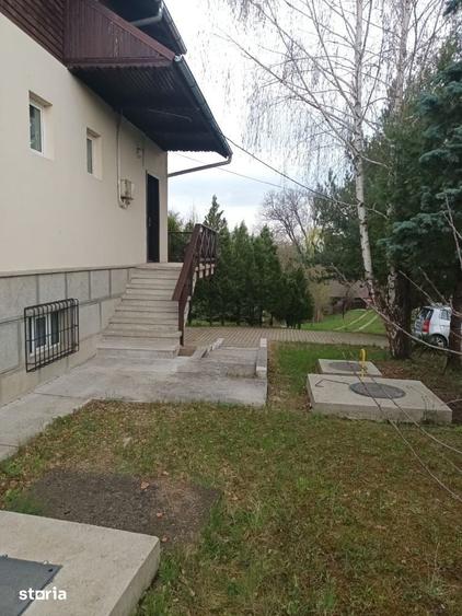 Casă cu 8 camere cu Teren 2530 Mp în Măneciu