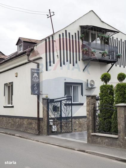 Casă cu 4 camere în Central