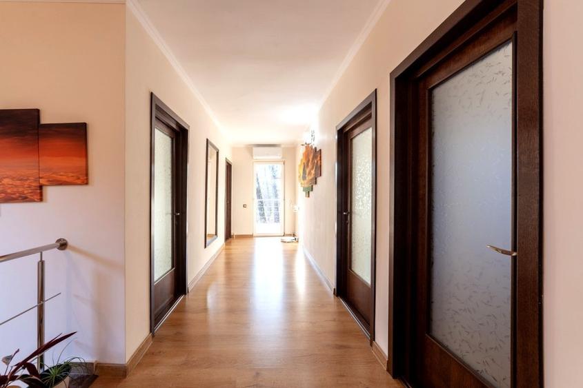Casă individuală cu 4 camere cu Canalizare în Trivale