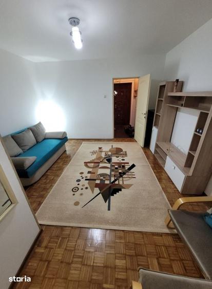 Garsonieră decomandată în 13 Septembrie