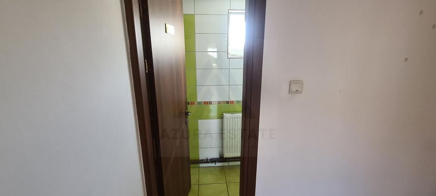 Birou, de 68 mp, în Central