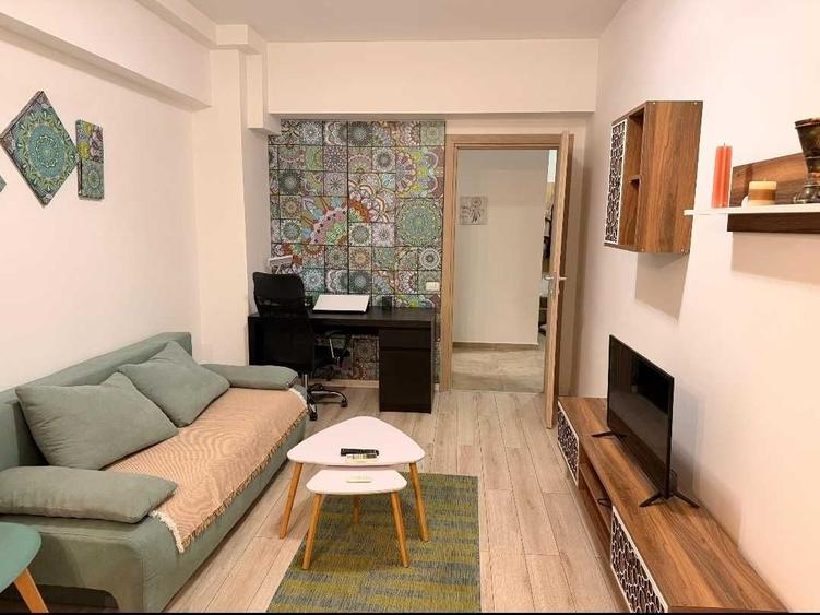 Apartament cu 2 camere decomandat în Politehnica