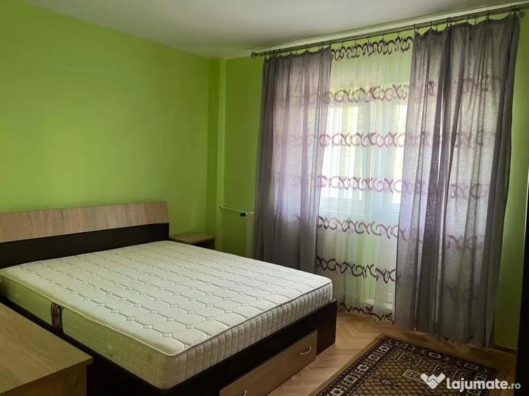 Apartament cu 4 camere decomandat în Timpuri Noi