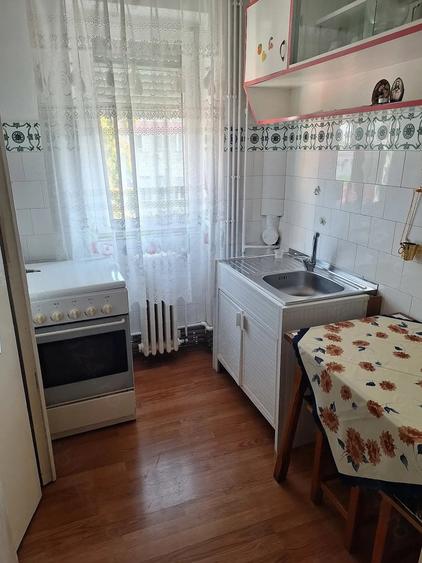 Apartament cu 2 camere decomandat în UTA