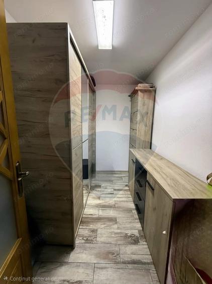 Casă cu 5 camere cu Teren 6117 Mp în Voislova
