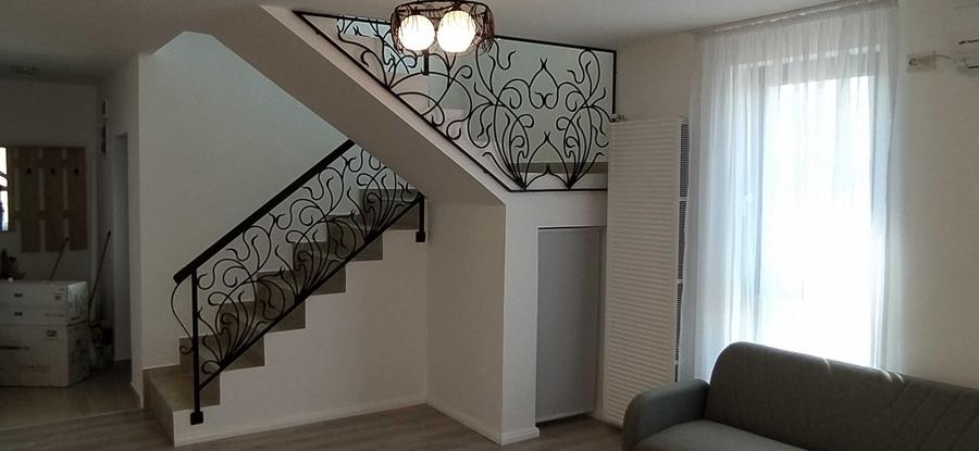 Casă cu 4 camere cu Teren 300 Mp în Tunari