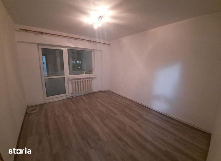 Apartament cu 4 camere în Mărăței