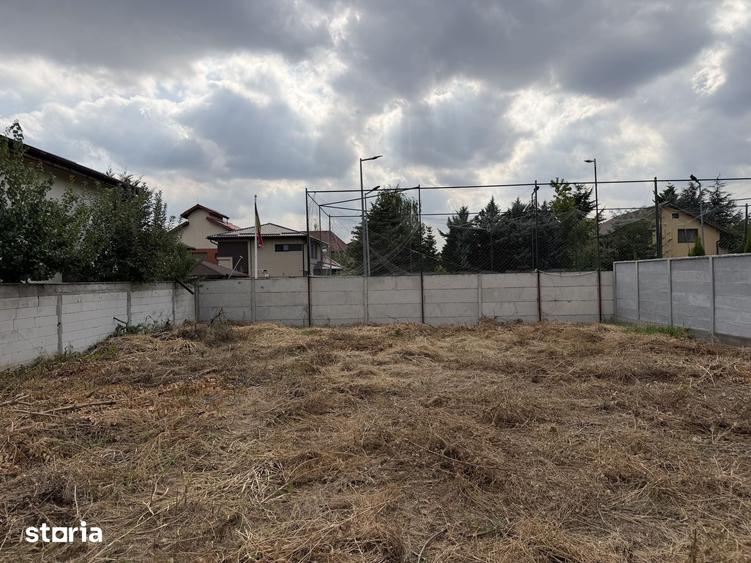 Teren de 340 mp, în Central