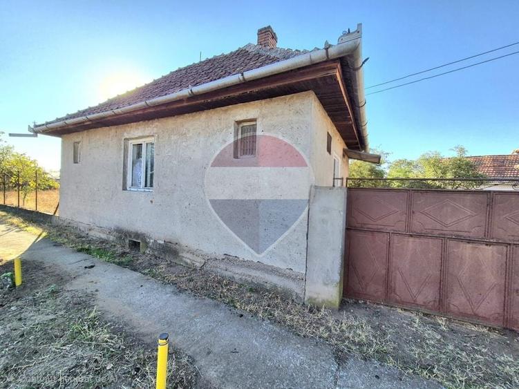 Casă individuală cu 3 camere cu Teren 1359 Mp în Macea
