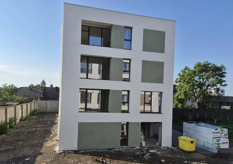 Apartament cu 2 camere decomandat în Est