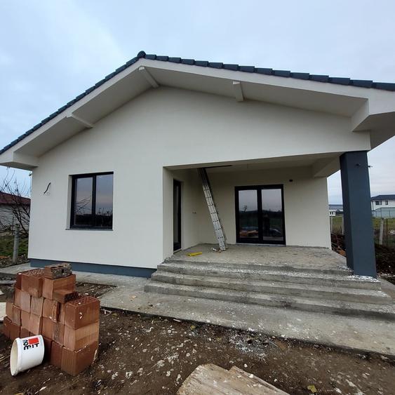 Casă cu 3 camere în Central