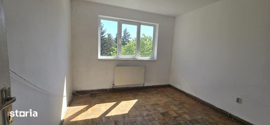 Vanzare Apartament 4 camere | Aleea Trandafirilor Targoviste - 10