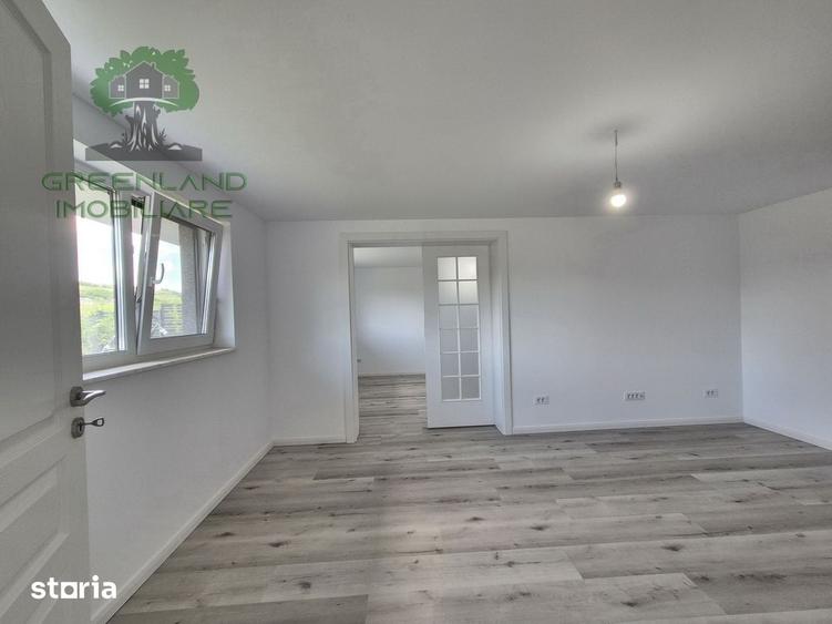 Casă cu 5 camere cu Teren 500 Mp în Tomești