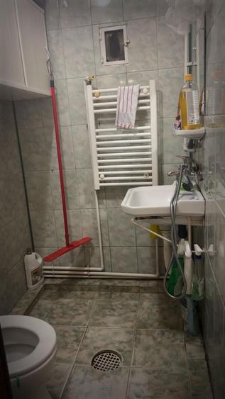 Garsonieră decomandată în Central