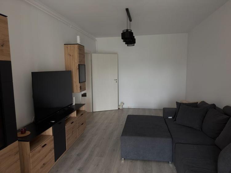 Apartament cu 2 camere decomandat în Theodor Pallady