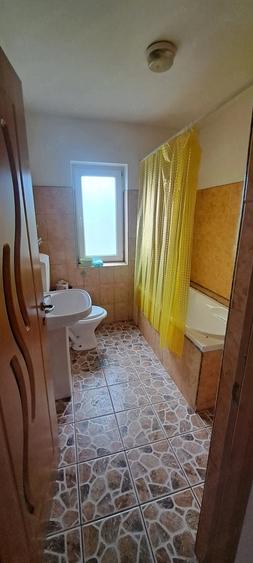Casă cu 3 camere cu Teren 500 Mp în Tomești