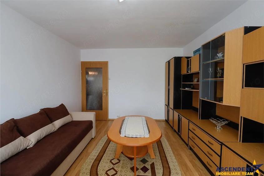 Apartament cu 2 camere decomandat în Est