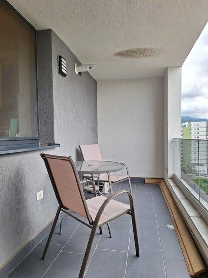 Apartament cu 2 camere decomandat în Exterior Vest