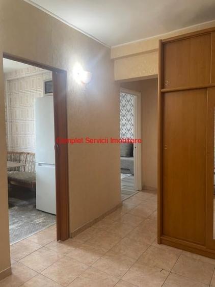 Apartament cu 3 camere în Drumul Taberei