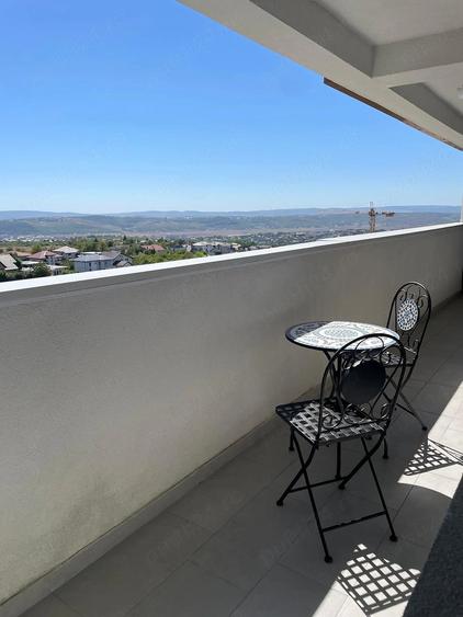 Apartament cu 3 camere decomandat, mobilat în Copou