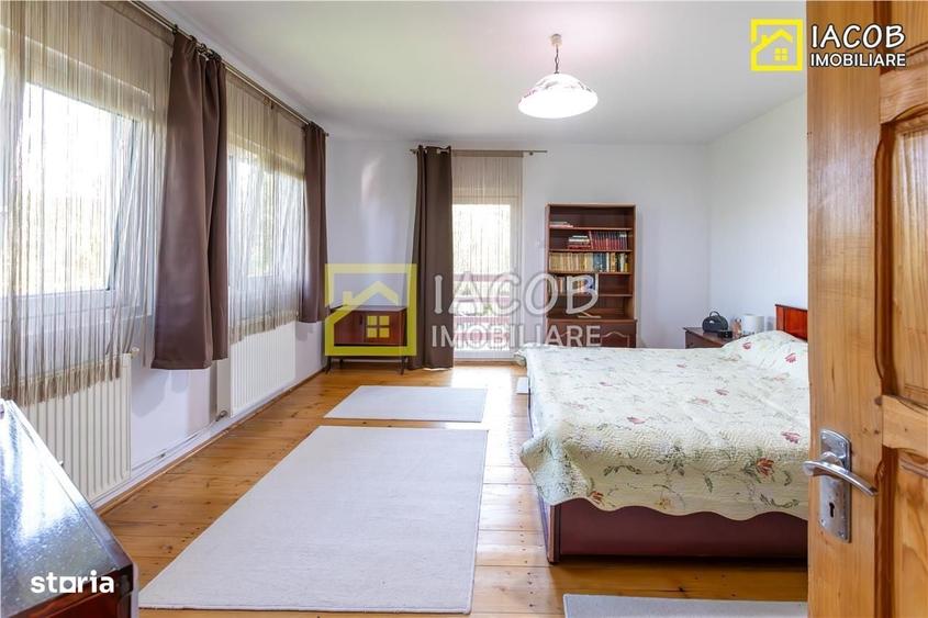 Casă cu 4 camere în Central