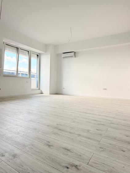 Penthouse cu 4 camere decomandat în Galata