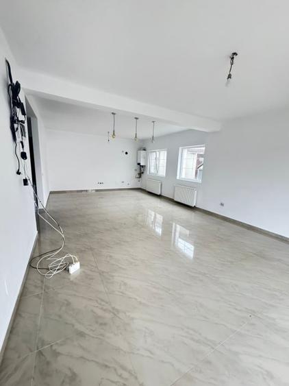 Casă individuală cu 5 camere cu Canalizare în Bragadiru